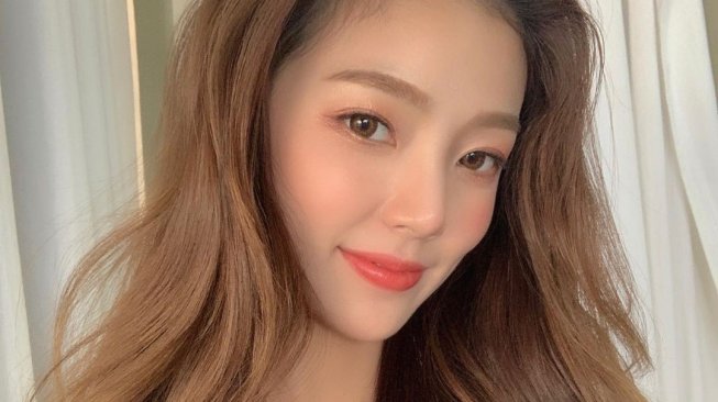 Mirip Irene Red Velvet, Kecantikan Model Ini Jadi Viral Mirip Irene Red Velvet, Kecantikan Model Ini Jadi Viral