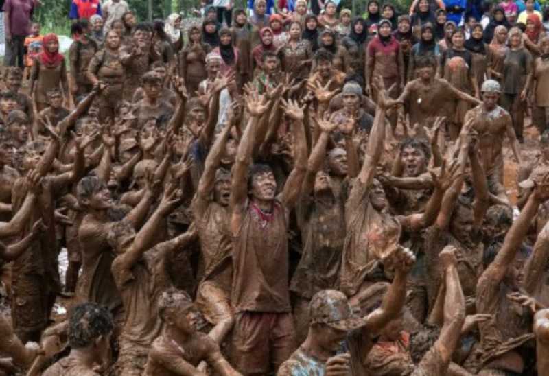  Festival Kalandue di Kendari Pecahkan Rekor Dunia