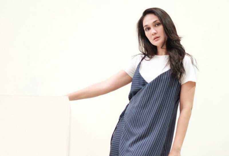 Cara Luna Maya Jaga Eksistensi Label Fashion 