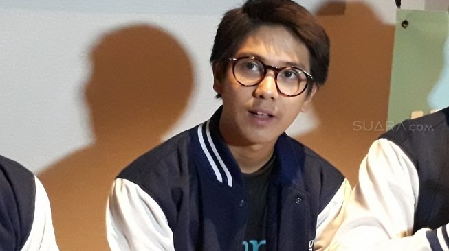 Bikin Heboh, Inikah Sosok Pacar Bule Iqbaal Ramadhan?