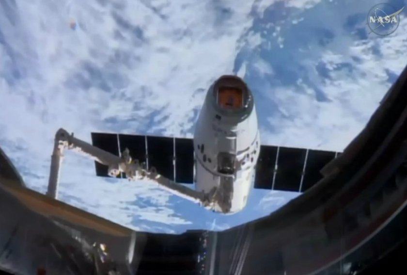  Pesawat Kargo SpaceX Tiba di Stasiun Luar Angkasa Internasional 