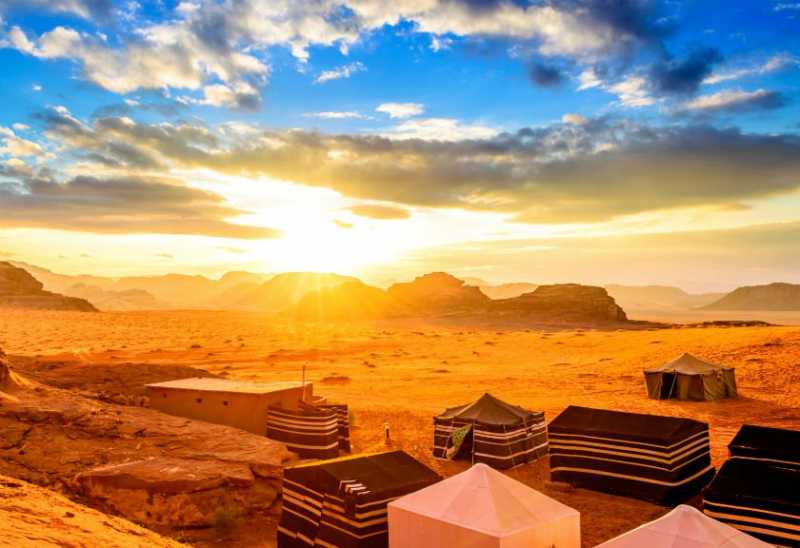 Lokasi Kemping di Timur Tengah Ini Bikin Ngebet Traveling Lokasi Kemping di Timur Tengah Ini Bikin Ngebet Traveling