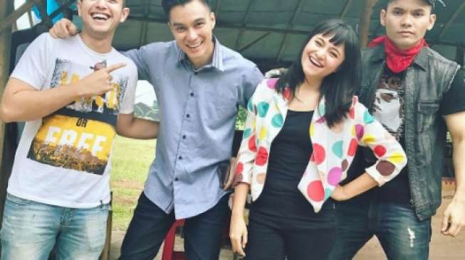 Foto Bareng, Marshanda-Ben Kasyafani Akur Foto Bareng, Marshanda-Ben Kasyafani Akur