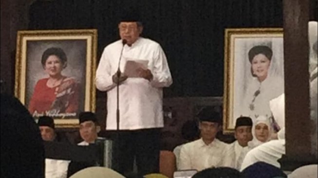 SBY Susun Memoar Perjalanan Cinta Bersama Ani Yudhoyono SBY Susun Memoar Perjalanan Cinta Bersama Ani Yudhoyono