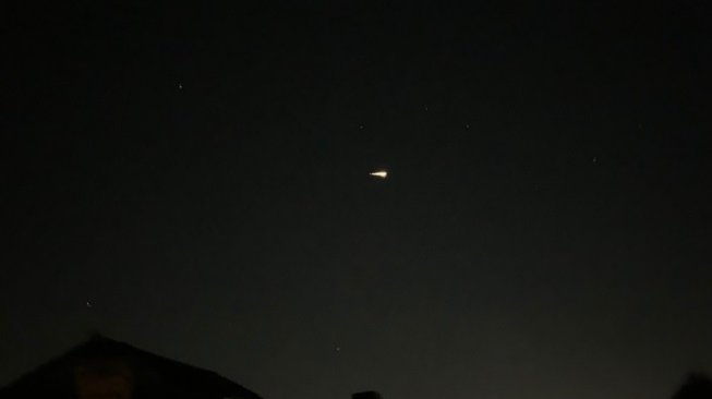 Penampakan UFO Terlihat Tepat Friday the 13th, Ternyata... Penampakan UFO Terlihat Tepat Friday the 13th, Ternyata...