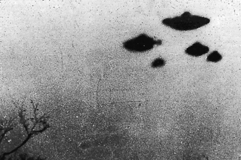  Masya Allah! Benda Diduga UFO Terbang di Atas Masjid Nabawi 