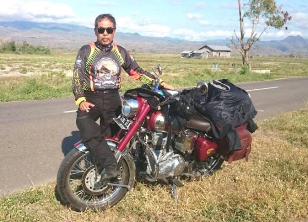 Tancap Gas Hingga Timor Leste di Atas Motor Klasik Tancap Gas Hingga Timor Leste di Atas Motor Klasik