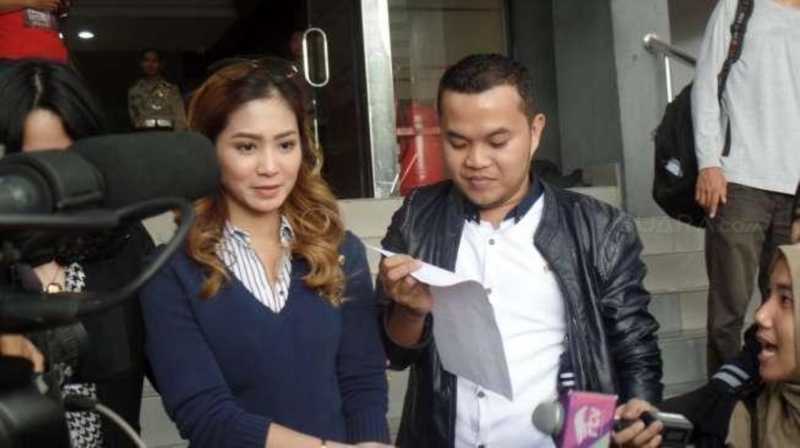 Bunga Zainal Peluk Agama Hindu Bunga Zainal Peluk Agama Hindu
