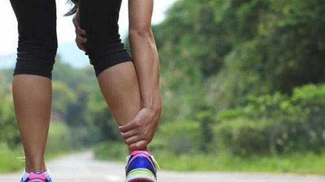 Ini Tips Menghindari Kaki Kram di Tengah Malam Ini Tips Menghindari Kaki Kram di Tengah Malam