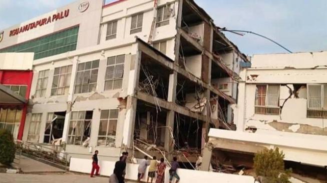 Usai Diterjang Tsunami dan Gempa, Marak Pencurian Kabel Listrik Usai Diterjang Tsunami dan Gempa, Marak Pencurian Kabel Listrik