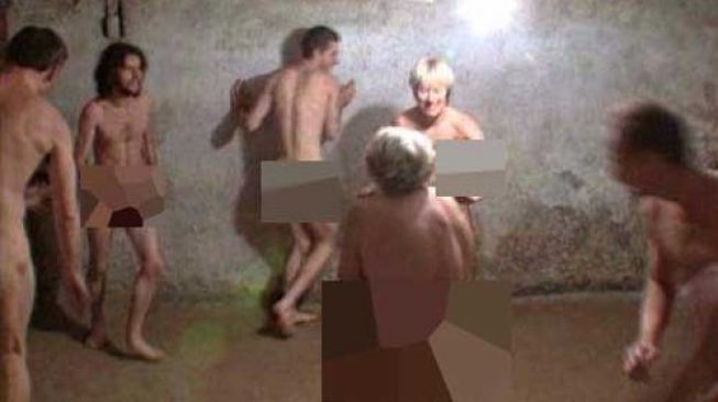 Film Telanjang di Kamar Gas Kamp Konsentrasi Nazi Tuai Kecaman Film Telanjang di Kamar Gas Kamp Konsentrasi Nazi Tuai Kecaman