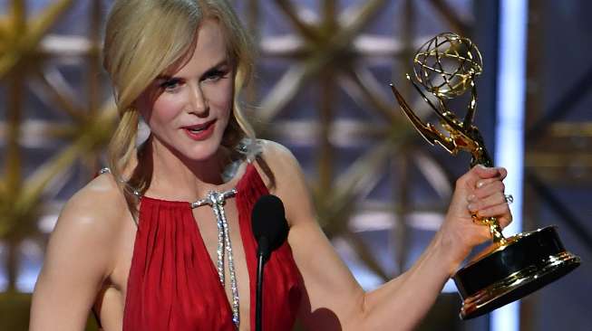 Di Depan Suami, Nicole Kidman Nekat Ciuman dengan Lelaki Ini