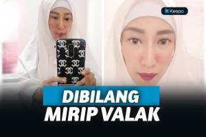 Pamer Foto Berhijab, Bukannya Didoakan Dewi Sanca Malah Disebut Mirip Valak