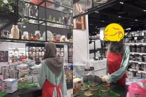 Dikasih Nama "Bentar" Sama Kedua Orangtuanya, Cowok Ini Selalu Bikin Orang-Orang di Sekitarnya Menunggu dengan Sabar Dikasih Nama "Bentar" Sama Kedua Orangtuanya, Cowok Ini Selalu Bikin Orang-Orang di Sekitarnya Menunggu dengan Sabar