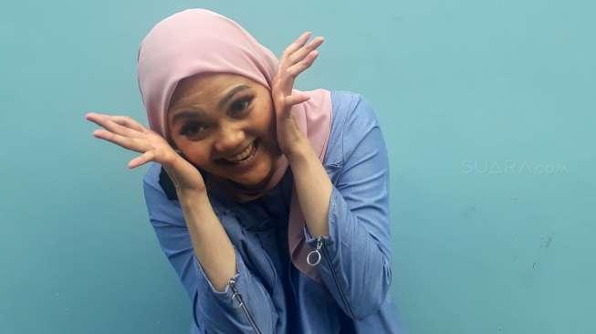 Rina Nose Lepas Hijab, Irfan Hakim Disangka Bikin Sindiran Rina Nose Lepas Hijab, Irfan Hakim Disangka Bikin Sindiran