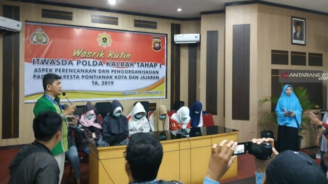 Pengeroyok Audrey: Kami Diancam Dibunuh, Dibully dan Terus Diteror Warganet Pengeroyok Audrey: Kami Diancam Dibunuh, Dibully dan Terus Diteror Warganet
