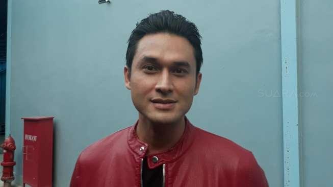 Tulis Calon Suami ke Umi Pipik, Indra Bruggman: Semoga Benar Tulis Calon Suami ke Umi Pipik, Indra Bruggman: Semoga Benar