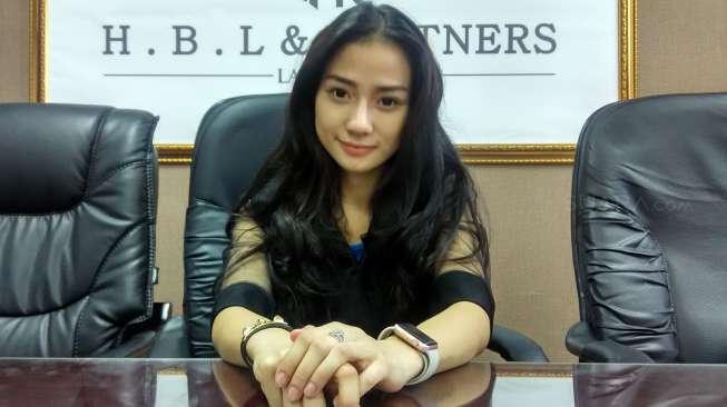 Bella Luna dan Razman Lakukan Hubungan Intim di Hotel 3 Hari Bella Luna dan Razman Lakukan Hubungan Intim di Hotel 3 Hari