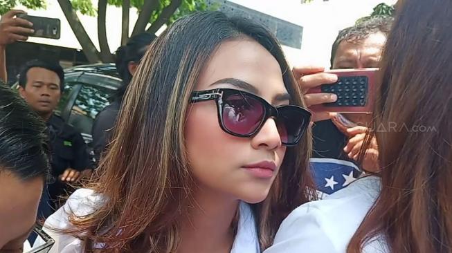 Bebas dari Penjara, Vanessa Angel Kembali Menjemput Rejeki