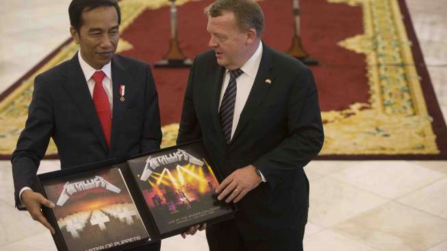 KPK Minta Jokowi Laporkan Hadiah Vinyl Metallica dari PM Denmark