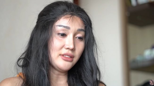 Sambil Nangis, Lucinta Luna Akhirnya Bikin Pengakuan