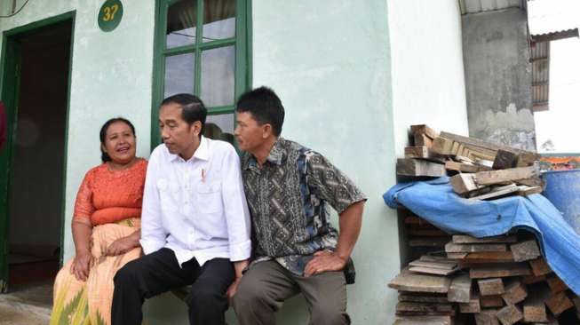 Jokowi Blak-blakan soal Tuduhan Keturunan PKI Jokowi Blak-blakan soal Tuduhan Keturunan PKI