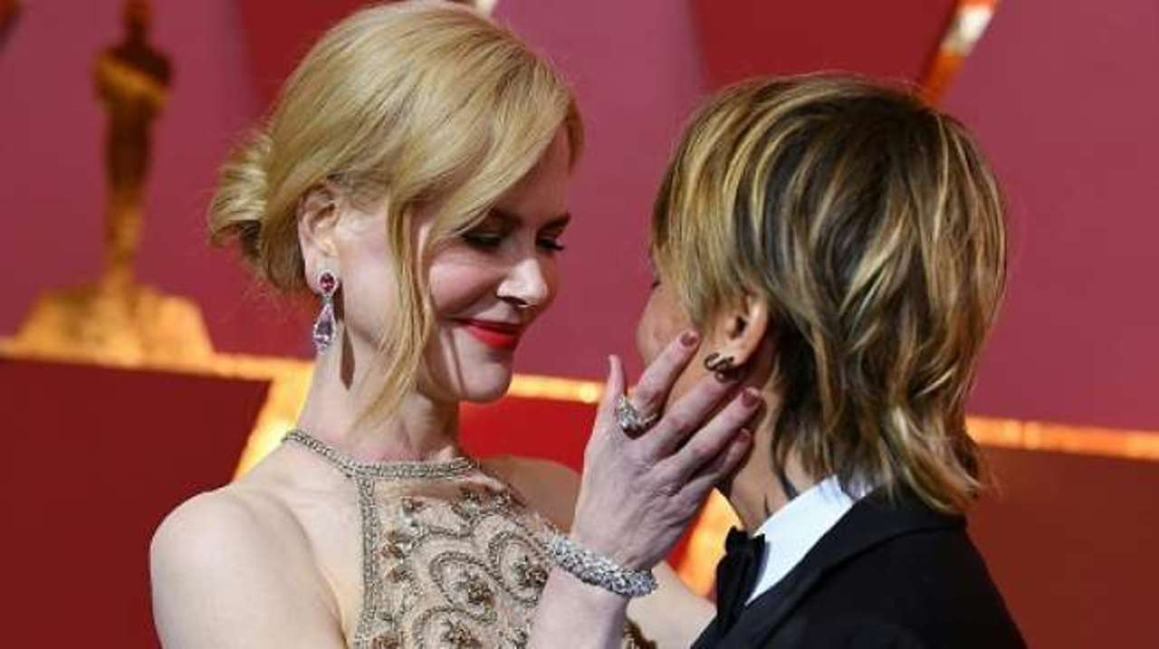 Gaya Tepuk Tangan Nicole Kidman Dicibir Netizen