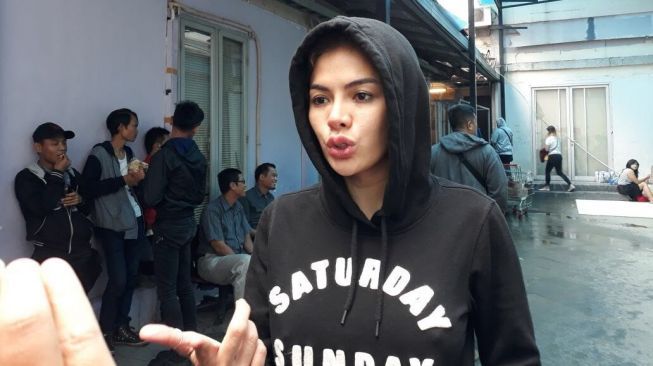 Anak Nikita Mirzani Tak Pernah Ingin Tahu Ayahnya? Anak Nikita Mirzani Tak Pernah Ingin Tahu Ayahnya?