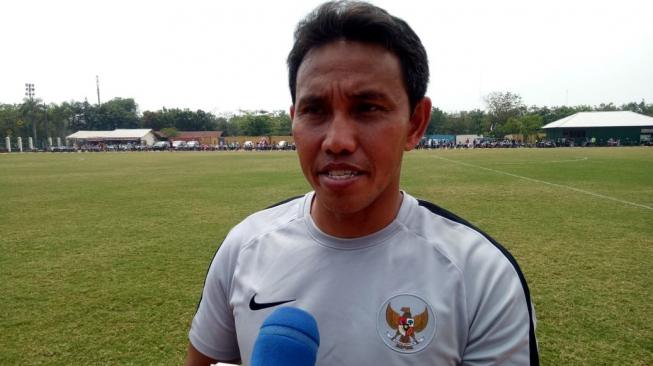 Luis Milla Tetap Berperan dalam Persiapan Timnas Hadapi Mauritius Luis Milla Tetap Berperan dalam Persiapan Timnas Hadapi Mauritius