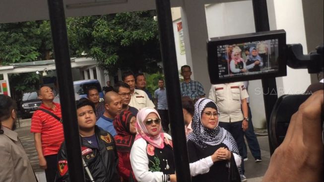 Dhawiya Terancam Batal Nikah, Elvy Sukaesih: Allah yang Atur Dhawiya Terancam Batal Nikah, Elvy Sukaesih: Allah yang Atur