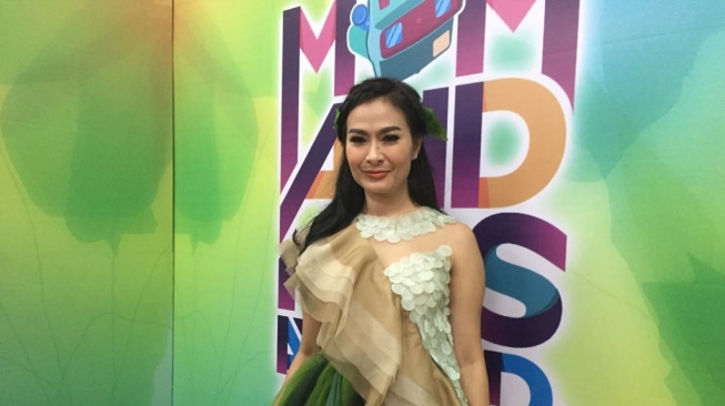 Iis Dahlia Tunggu Fatin cs Minta Maaf? Iis Dahlia Tunggu Fatin cs Minta Maaf?