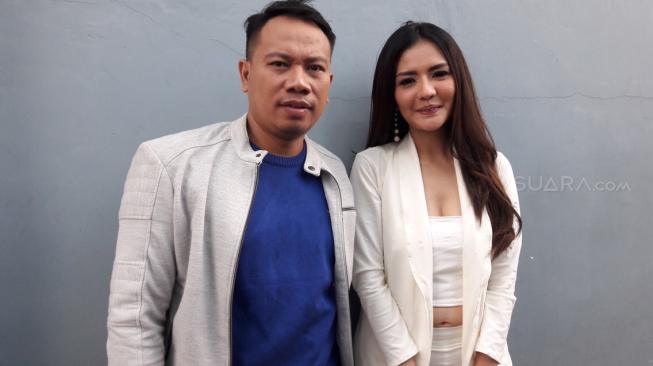 Ditipu dan Diancam, Anggia Chan Bertekad Laporkan Vicky Prasetyo Ditipu dan Diancam, Anggia Chan Bertekad Laporkan Vicky Prasetyo