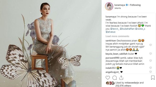 Pergi Umrah, Begini Gaya Luna Maya Berhijab Pergi Umrah, Begini Gaya Luna Maya Berhijab