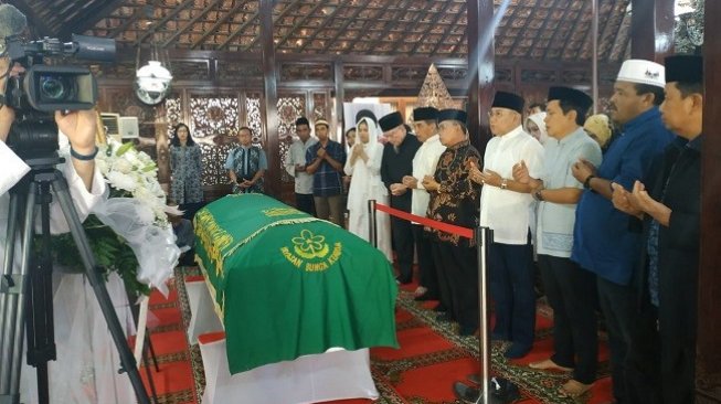 Pemakaman Ibunda SBY Dipastikan Tanpa Prosesi Militer