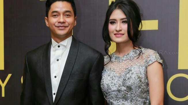 Selamat! Adly Fairuz Resmi Lamar Angbeen Rishi
