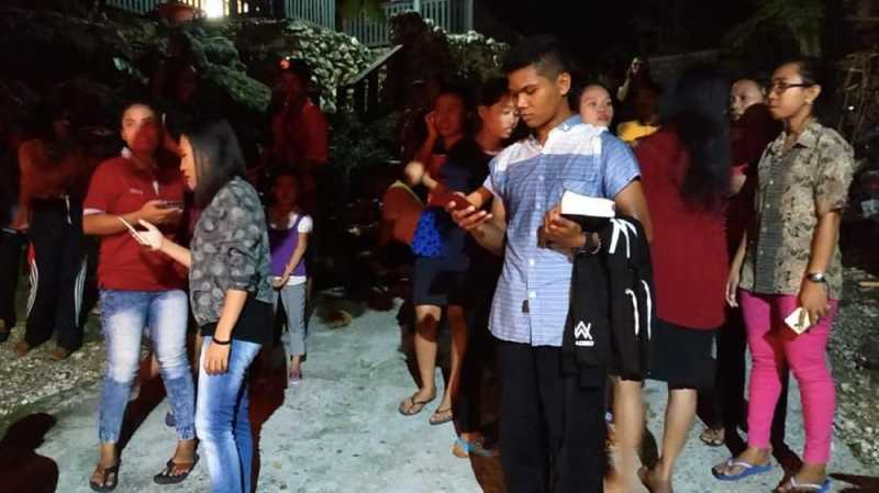 Gempa Banten, Warga Pesisir Berlarian ke Gunung Gempa Banten, Warga Pesisir Berlarian ke Gunung