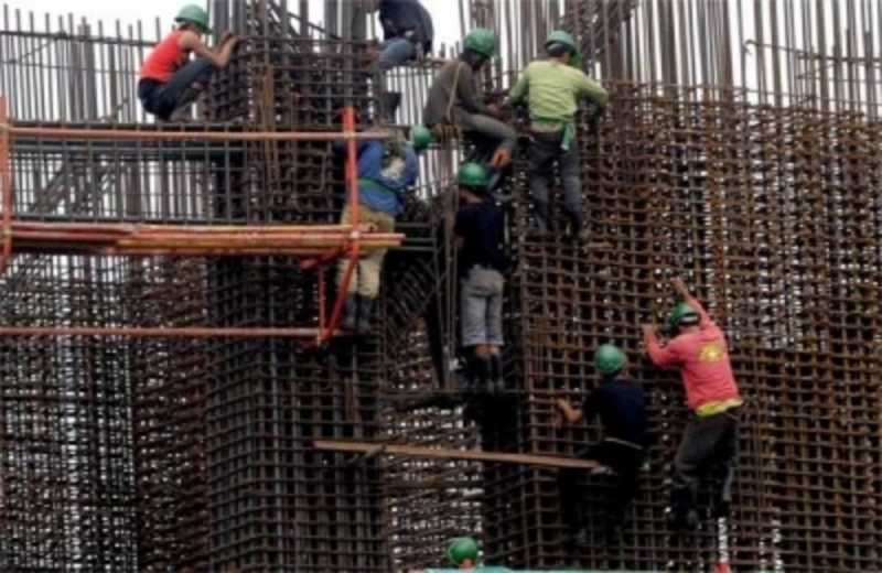 Kenaikan Upah Buruh Februari 2017 Tergerus Inflasi Kenaikan Upah Buruh Februari 2017 Tergerus Inflasi