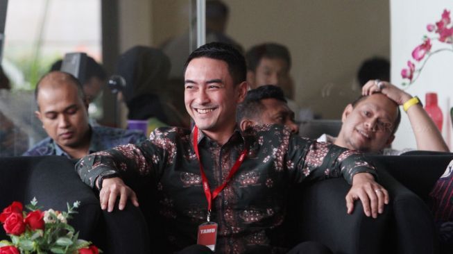 Artis Zumi Zola TSK, Netizen: Ayu Dewi Ngakak Guling-guling! Artis Zumi Zola TSK, Netizen: Ayu Dewi Ngakak Guling-guling!