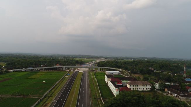 Seperti Inilah Wajah Jalan Tol Baru Solo - Ngawi