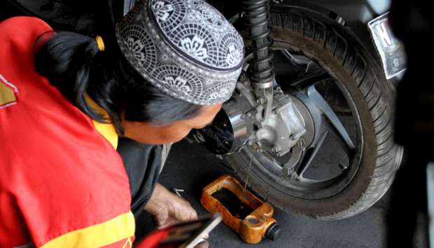Agar Gardan Motor Matik Berumur Panjang Agar Gardan Motor Matik Berumur Panjang