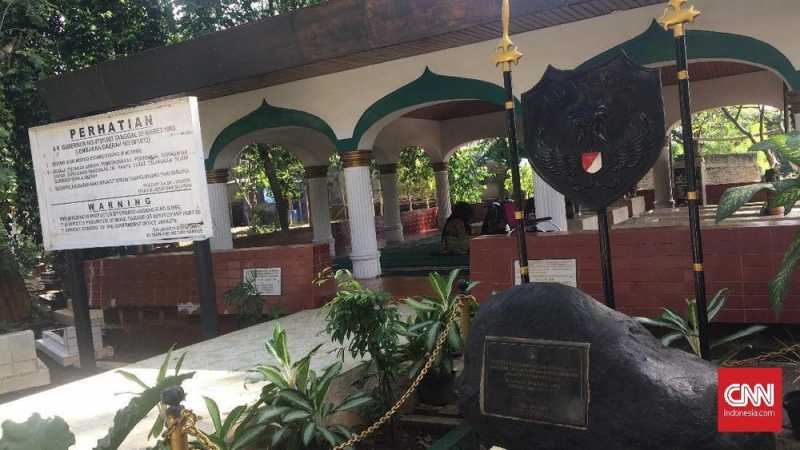 Sowan ke Tiga Makam Jagoan Jakarta Sowan ke Tiga Makam Jagoan Jakarta
