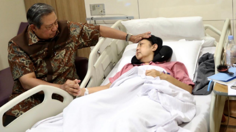 Cerita SBY di Detik-detik Terakhir Kepergian Ani Yudhoyono Cerita SBY di Detik-detik Terakhir Kepergian Ani Yudhoyono