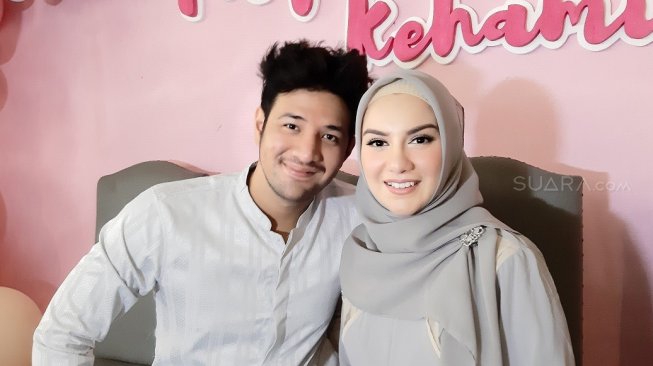 So Sweet! 5 Momen Irish Bella Masak Pertama Kali untuk Ammar Zoni