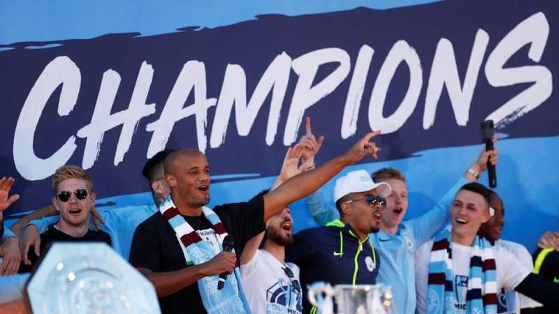 Man City Hancurkan Trofi Liga Primer Inggris Man City Hancurkan Trofi Liga Primer Inggris