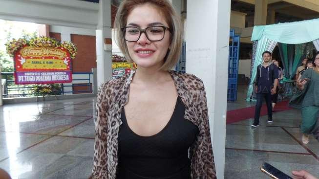 Baju Muslim Leopard Jualan Nikita Mirzani di Bulan Puasa Baju Muslim Leopard Jualan Nikita Mirzani di Bulan Puasa