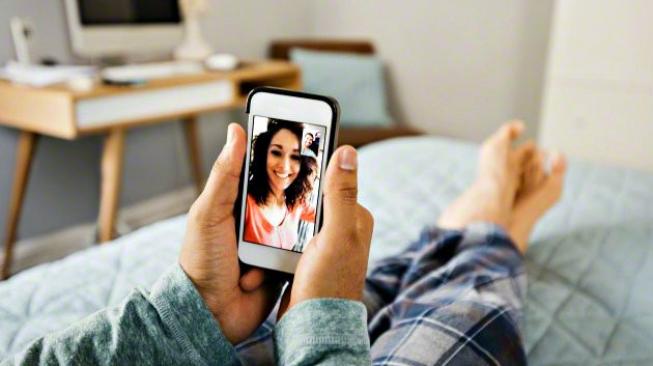 Perempuan Lebih Selektif Pilih Pasangan Kencan Online? Perempuan Lebih Selektif Pilih Pasangan Kencan Online?