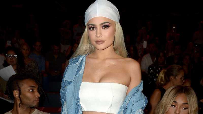 Kylie Jenner Dikabarkan Sedang Hamil