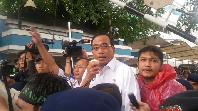 Driver Taksi Online, Menolak Peraturan Menteri 108 Driver Taksi Online, Menolak Peraturan Menteri 108