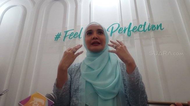 Tak Bisa Make Up? Nih, Zaskia Sungkar Beri Rahasia Tampil Seperti Berdandan Tak Bisa Make Up? Nih, Zaskia Sungkar Beri Rahasia Tampil Seperti Berdandan