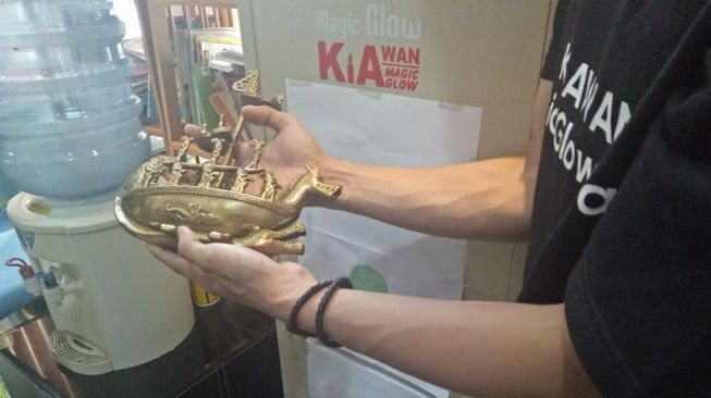 Kisah Paranormal Gaul dari Bogor, Pernah Obati Jurnalis Rusia Kisah Paranormal Gaul dari Bogor, Pernah Obati Jurnalis Rusia